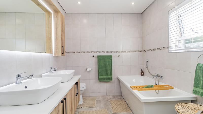 3 Bedroom Property for Sale in Pinnacle Point Golf Estate Western Cape